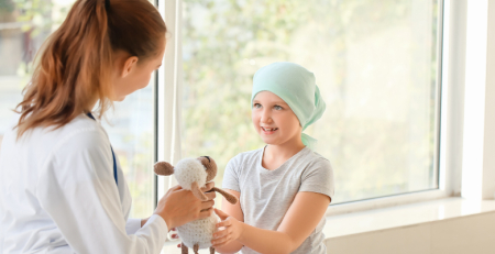Abertas candidaturas para bolsas de investigação médica sobre cancro infantil