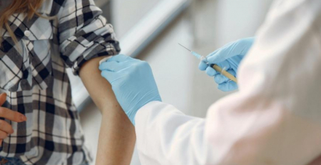 Vacinação completa contra a meningite ultrapassa os 95 %